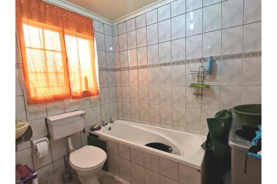 2 Bedroom Property for Sale in Groenheuwel Western Cape